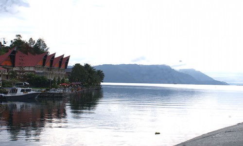 toba lake samosir island north sumatra tours